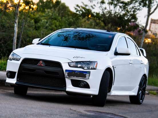 MITSUBISHI-LANCER-2.0 GT 16V GASOLINA 4P AUTOMÁTICO MITSUBISHI-LANCER-2014