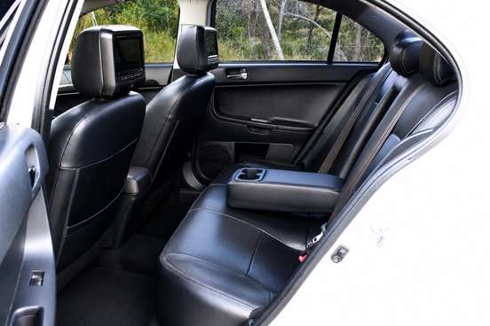 MITSUBISHI-LANCER-2014