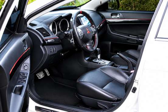 MITSUBISHI-LANCER-2014
