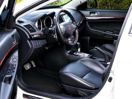 MITSUBISHI-LANCER-2.0 GT 16V GASOLINA 4P AUTOMÁTICO MITSUBISHI-LANCER-2014