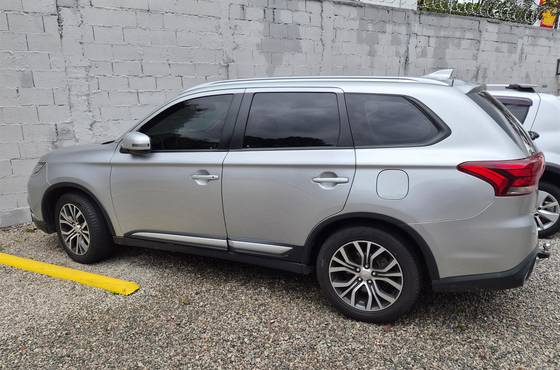 MITSUBISHI OUTLANDER 2.0 16V GASOLINA 4P AUTOMÁTICO