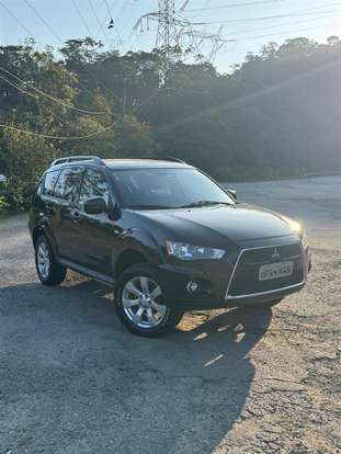 MITSUBISHI-OUTLANDER-2010