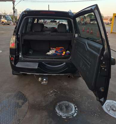 MITSUBISHI-PAJERO-2010