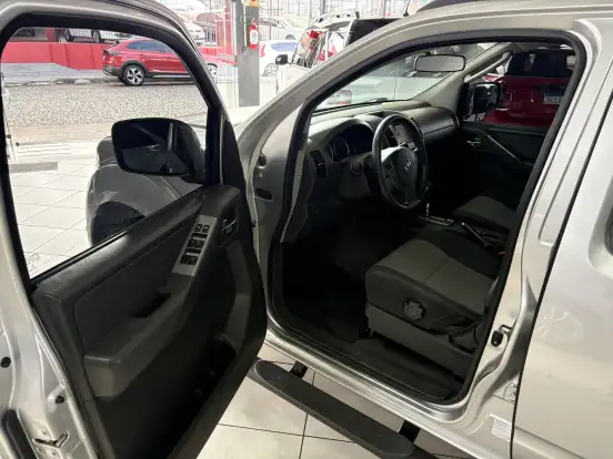 NISSAN-FRONTIER-2016