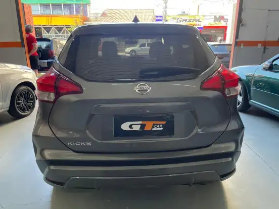 NISSAN-KICKS-2022