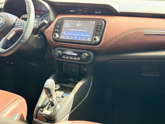 NISSAN-KICKS-2023
