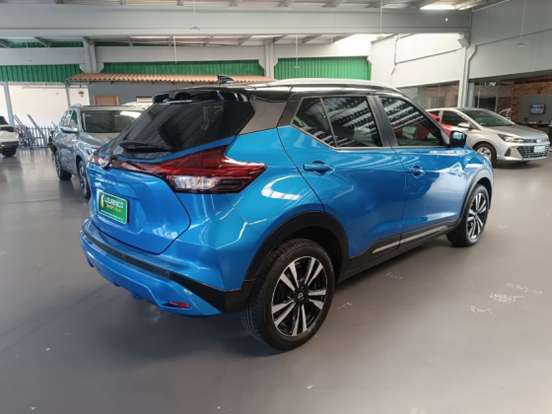 NISSAN-KICKS-2023
