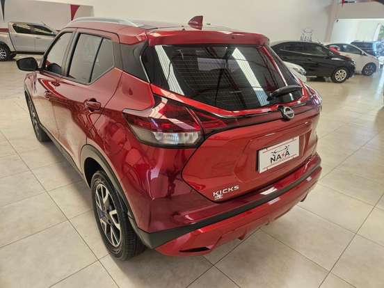 NISSAN-KICKS-2023