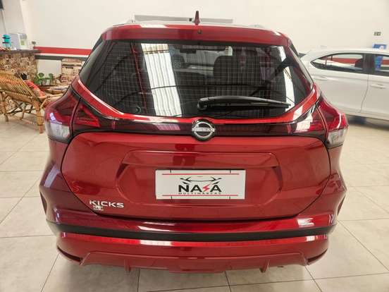 NISSAN-KICKS-2023