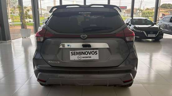 NISSAN-KICKS-2024