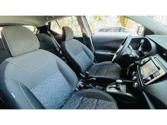 NISSAN-KICKS-2024