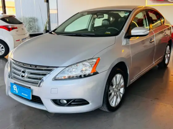 NISSAN SENTRA 2.0 SL 16V FLEX 4P AUTOMÁTICO NISSAN SENTRA 2.0 SL 16V FLEX 4P AUTOMÁTICO