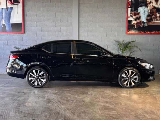 NISSAN-SENTRA-2023
