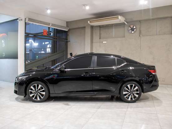 NISSAN-SENTRA-2025