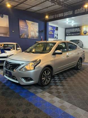 NISSAN-VERSA-2019