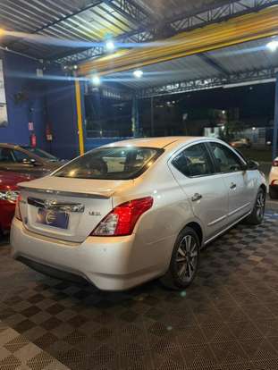 NISSAN-VERSA-2019