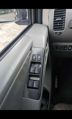 NISSAN-FRONTIER-2010