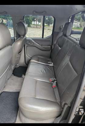 NISSAN-FRONTIER-2010