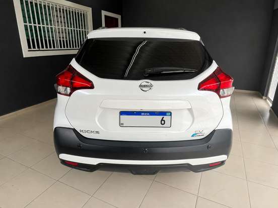 NISSAN-KICKS-1.6 16V FLEXSTART SV 4P XTRONIC NISSAN-KICKS-2017
