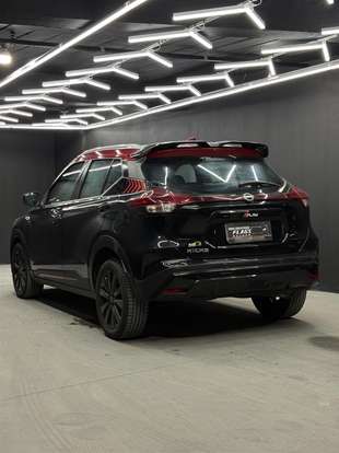 NISSAN-KICKS-2023