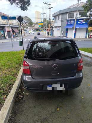 NISSAN-LIVINA-2013
