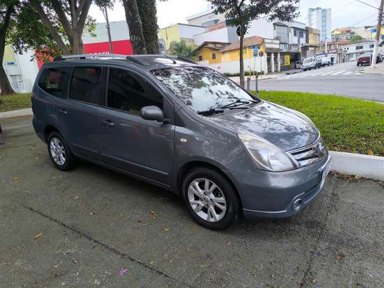 NISSAN-LIVINA-1.8 S 16V FLEX 4P AUTOMÁTICO NISSAN-LIVINA-2013