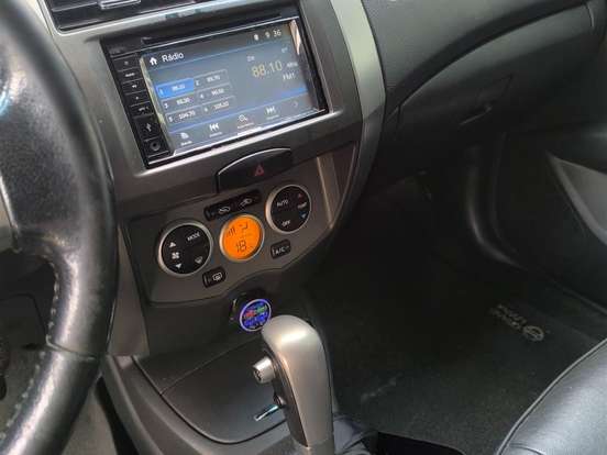 NISSAN-LIVINA-1.8 S 16V FLEX 4P AUTOMÁTICO NISSAN-LIVINA-2013
