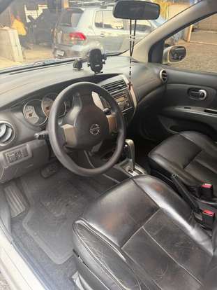 NISSAN-LIVINA-1.8 SL 16V FLEX 4P AUTOMÁTICO NISSAN-LIVINA-2012