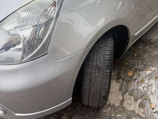 NISSAN-LIVINA-1.8 SL 16V FLEX 4P AUTOMÁTICO NISSAN-LIVINA-2012