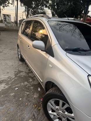 NISSAN-LIVINA-1.8 SL 16V FLEX 4P AUTOMÁTICO NISSAN-LIVINA-2012