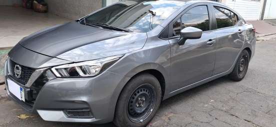 NISSAN-VERSA-2021
