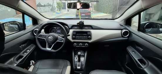 NISSAN-VERSA-2021