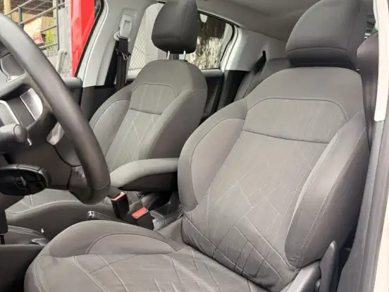 PEUGEOT-208-1.6 GRIFFE 16V FLEX 4P AUTOMÁTICO PEUGEOT-208-2013