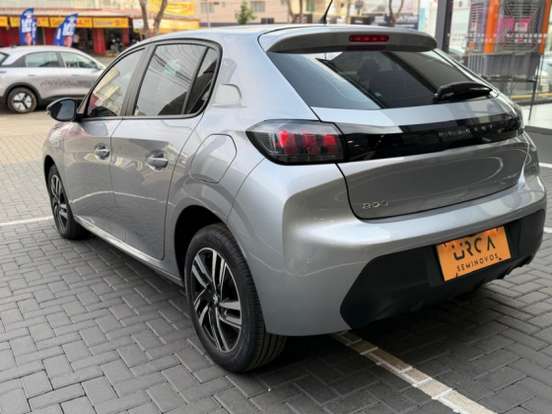 PEUGEOT-208-2023