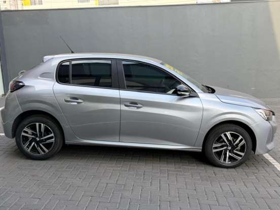 PEUGEOT-208-2023