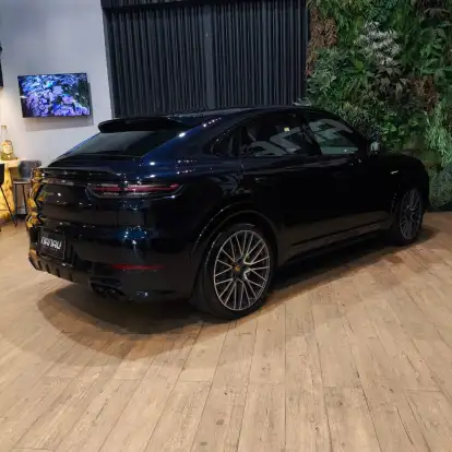 PORSCHE-CAYENNE-2022