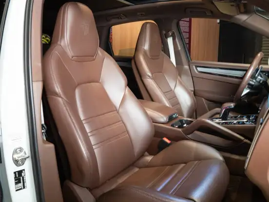 PORSCHE-CAYENNE-2022
