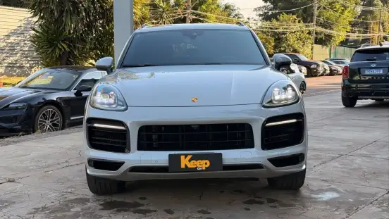 PORSCHE-CAYENNE-2022