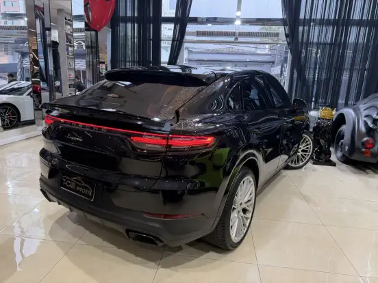 PORSCHE-CAYENNE-2020
