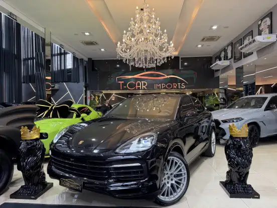 PORSCHE-CAYENNE-2020