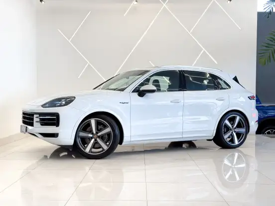 PORSCHE-CAYENNE-2024