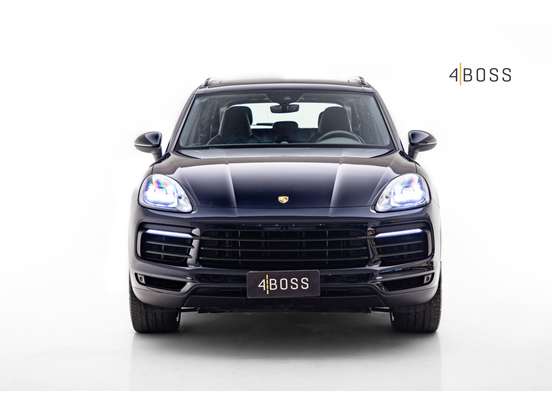 PORSCHE-CAYENNE-2022