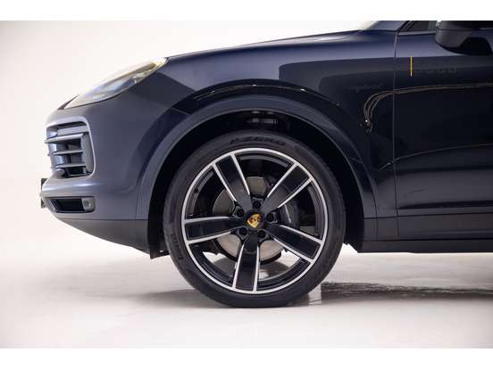 PORSCHE-CAYENNE-2022