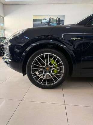 PORSCHE-CAYENNE-2019