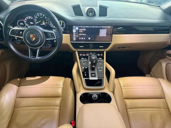 PORSCHE-CAYENNE-2019
