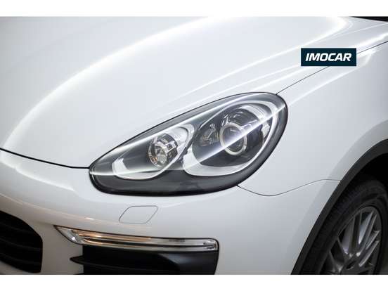 PORSCHE-CAYENNE-2016