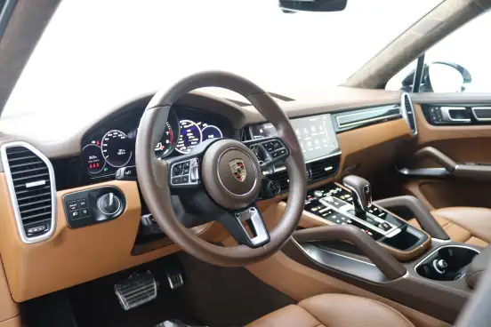 PORSCHE-CAYENNE-2023