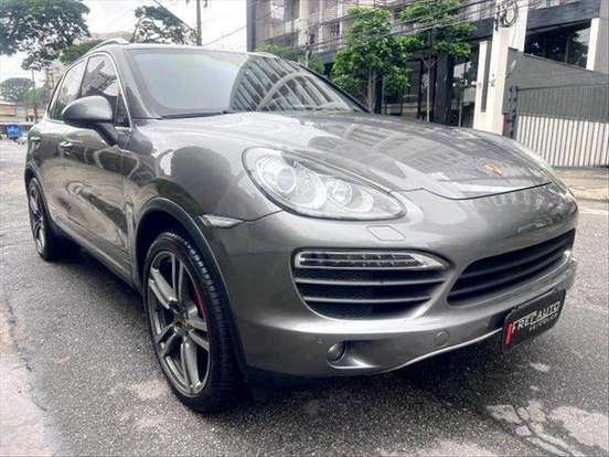 PORSCHE-CAYENNE-2011