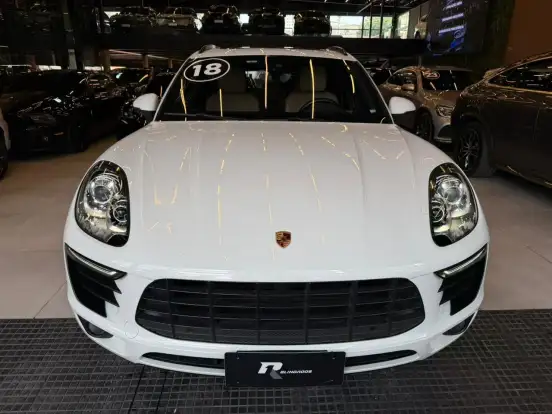 PORSCHE-MACAN-2018