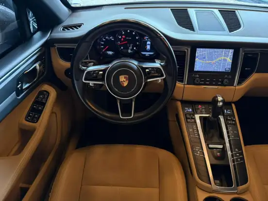 PORSCHE-MACAN-2.0 16V GASOLINA 4P AUTOMÁTICO PORSCHE-MACAN-2018